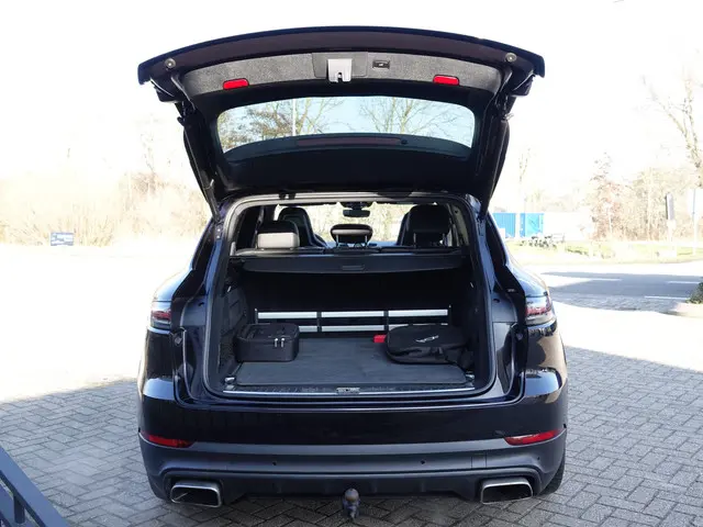 Porsche Cayenne 3.0 E-Hybrid 2018 Hybride Benzine 11