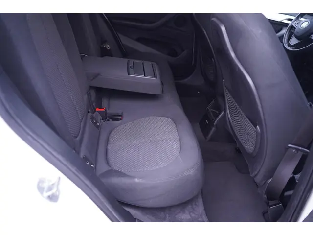 BMW X1 sDrive18i Edition 2019 Benzine 35