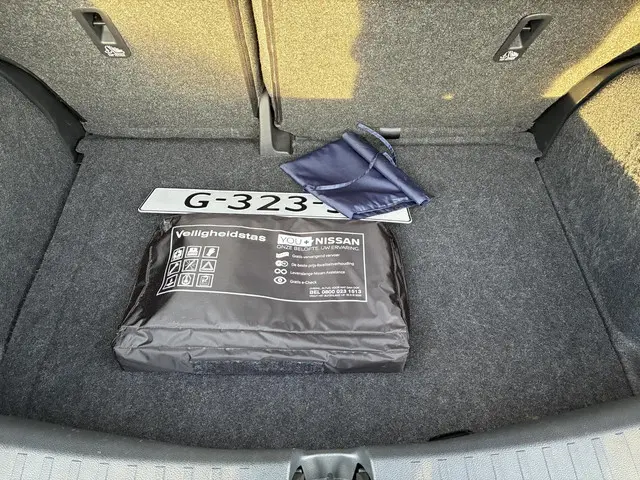 Nissan Micra 1.0 IG-T N-Sport 2019 Benzine 28