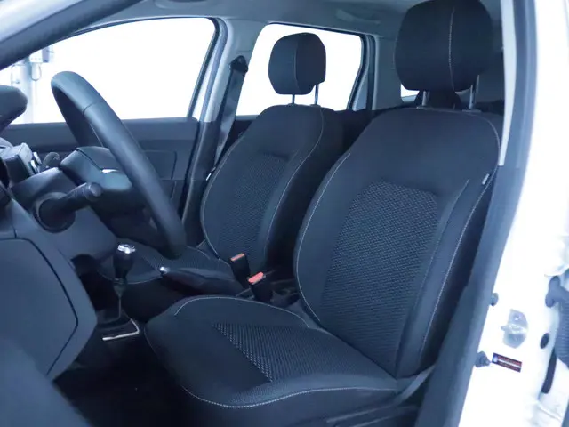 Dacia Duster 1.0 TCe 100 Bi-Fuel Comfort 2020 Benzine 6