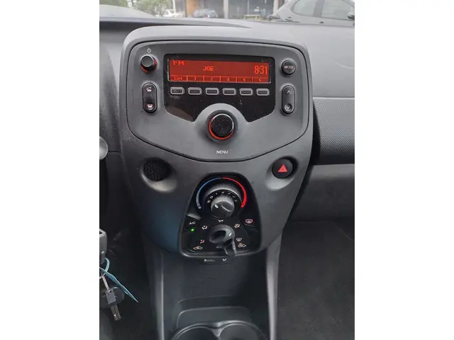 Toyota Aygo 1.0 VVT-i X-Fun, Airco, Bluetooth 2020 Benzine 2