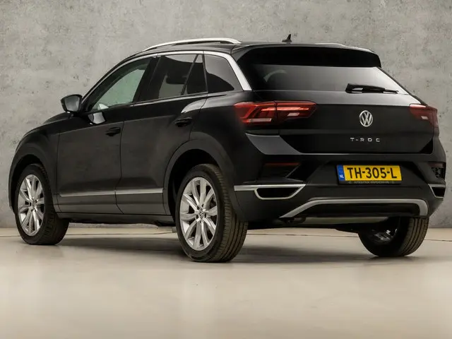Volkswagen T-Roc 3