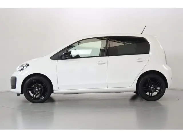 Volkswagen up! 1.0 BMT move up! 2019 Benzine 12