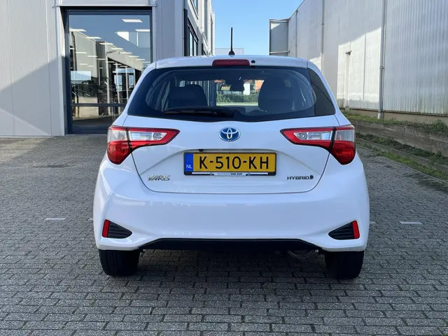 Toyota Yaris 1.5 Hybrid Active 2019 Hybride Benzine 17