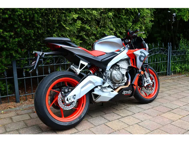 Aprilia Tuono 660 V2 ABS | Cruise control 2021 Benzine 8