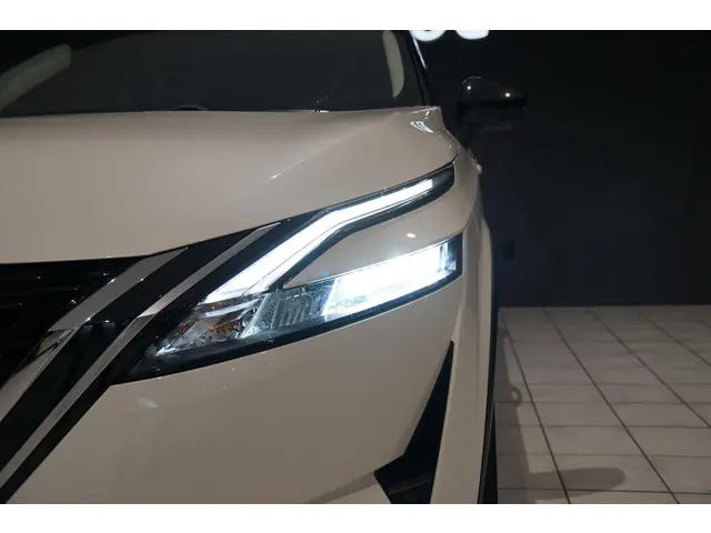 Nissan QASHQAI 1.3 MHEV Xtronic N-Style 2022 Benzine 35