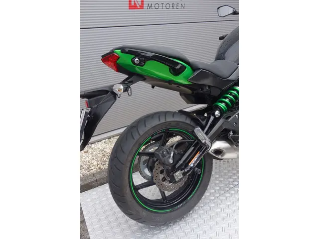 Kawasaki ER6-N ABS 2016 Benzine 11