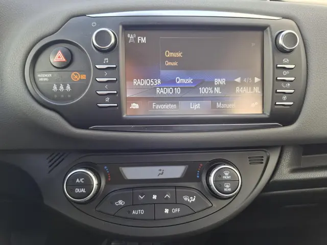 Toyota Yaris 1.5 Hybrid Active 2019 Hybride Benzine 16