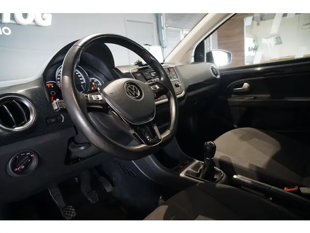 Volkswagen up! 1.0 BMT take up! 2020 Benzine 4