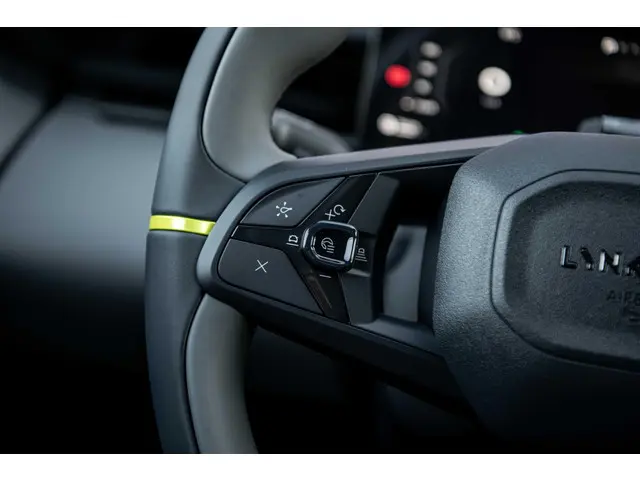 Lynk & Co 02 More 66 kWh 2025 Elektrisch 24