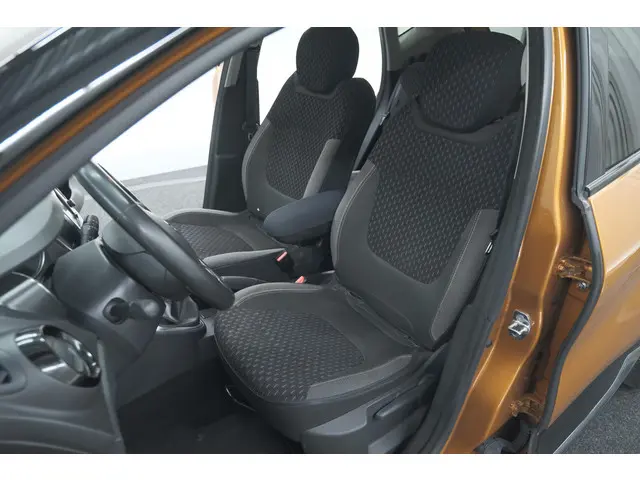 Renault Captur TCe 90 Intens 2019 Benzine 29
