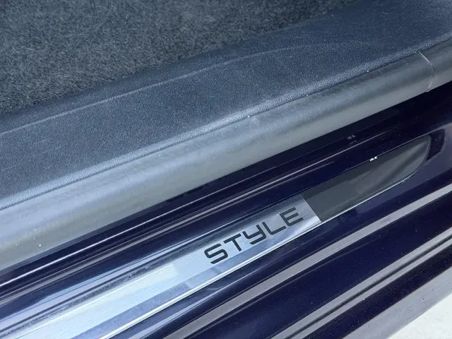 Peugeot 208 1.2 PureTech Style 2015 Benzine 33