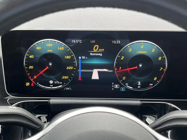 Mercedes-Benz B-Klasse 180 Launch Edition 2020 Benzine 51