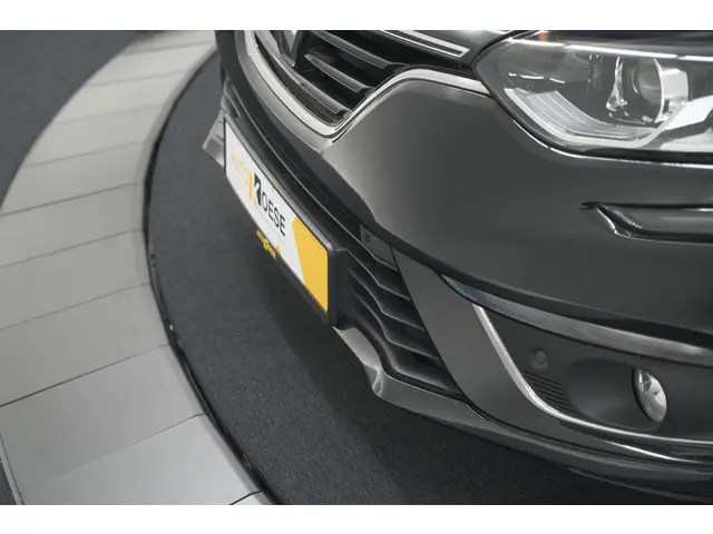 Renault Mégane Estate TCe 110 Limited 2020 Benzine 18