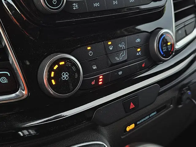 Ford Transit Custom 2.0 2020 Diesel 11