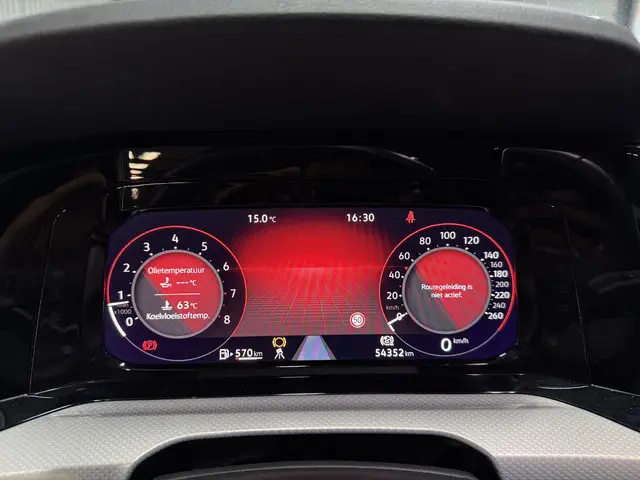 Volkswagen Golf 1.5 TSI 2023 Benzine 12