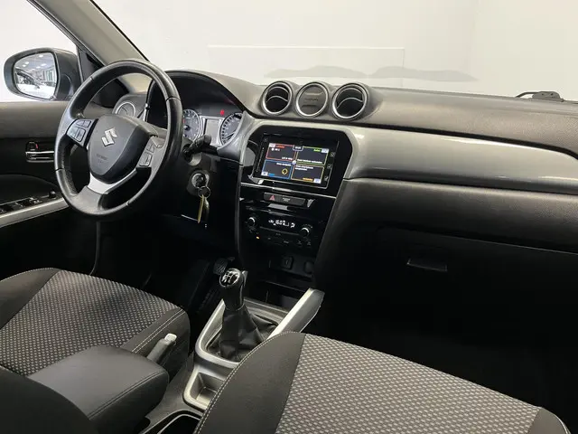 Suzuki Vitara 1.6 Exclusive 2015 Benzine 12