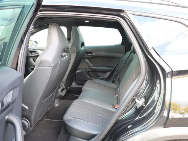 CUPRA Formentor 1.4 e-Hybrid 2023 Hybride Benzine 32