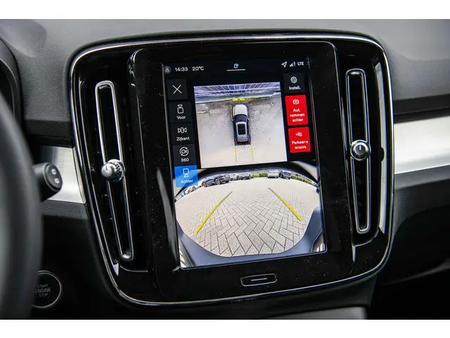 Volvo XC40 2.0 B4 Plus Black Edition 2025 Benzine 24