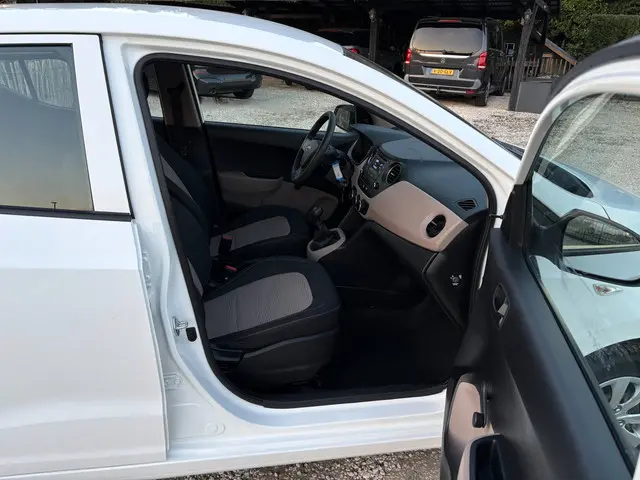 Hyundai i10 1.0i i-Drive 2016 Benzine 17