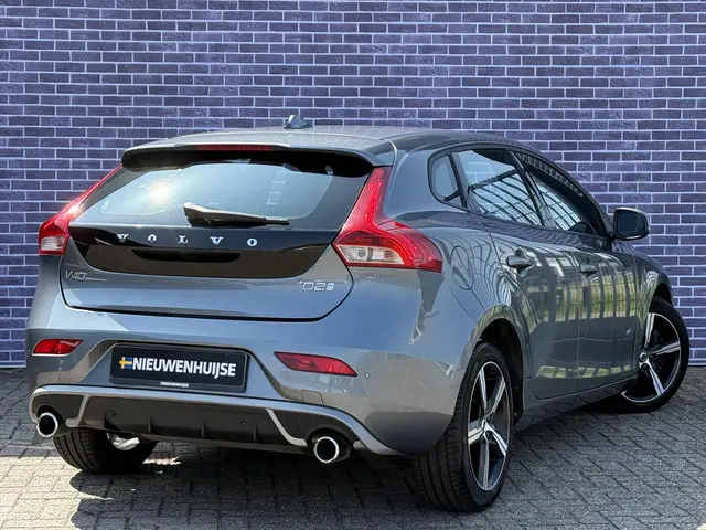 Volvo V40 3