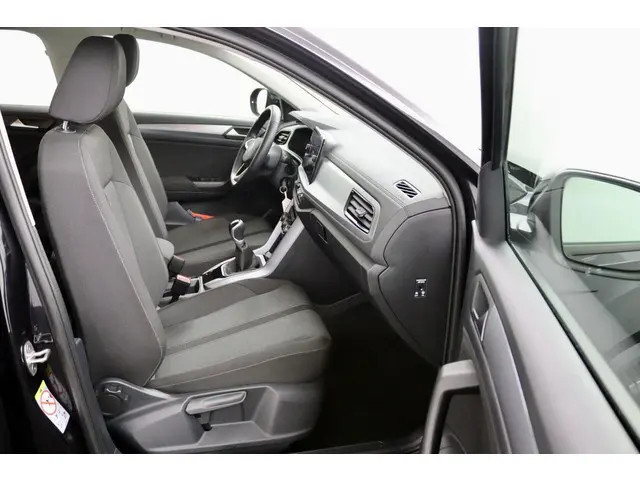 Volkswagen T-Roc 1.0 TSI Life zwart 2023 Benzine 13