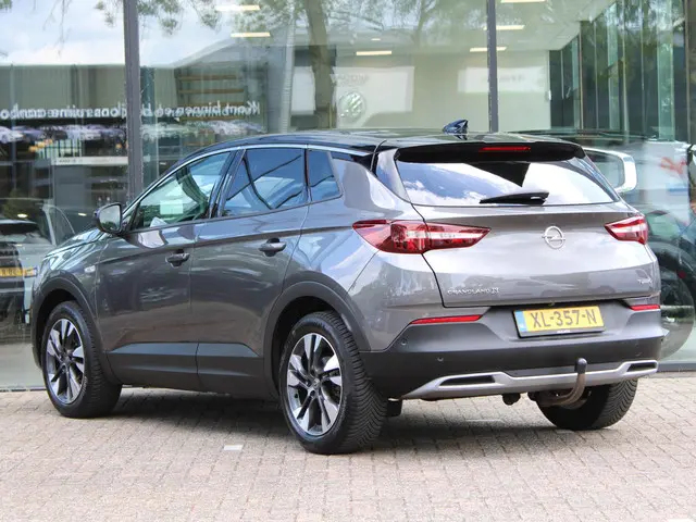 Opel Grandland X 1.2 Turbo Innovation 2019 Benzine 2