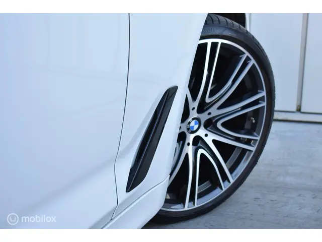 BMW 5 Serie 530i High Executive 2018 Benzine 54
