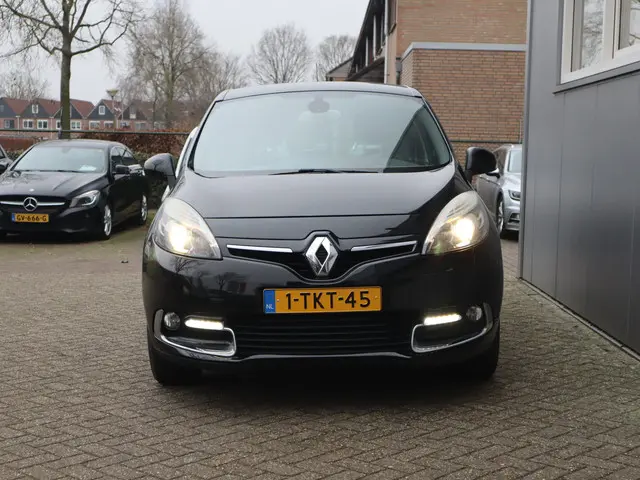 Renault Scénic 1.2 TCe 130 PK Bose 2014 Benzine 16