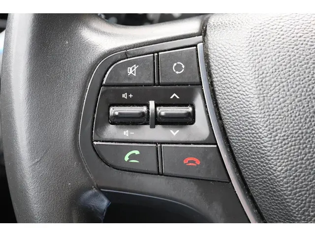 Hyundai i20 1.0 T-GDI Go! 2016 2016 Benzine 25