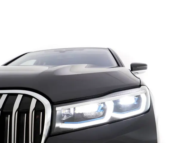 BMW 7 Serie 745e High Executive 2022 Hybride Benzine 37