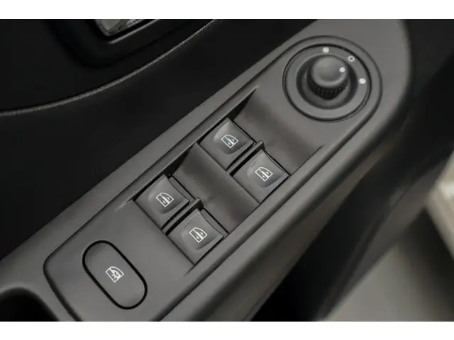 Renault Captur 0.9 TCe Authentique 2017 Benzine 18