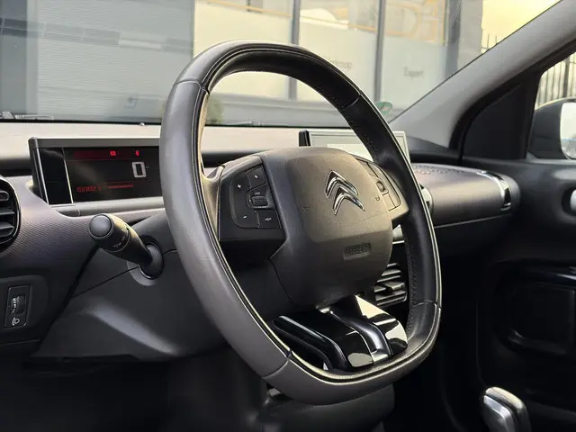 Citroën C4 Cactus 1.2 PureTech Shine 2015 Benzine 6