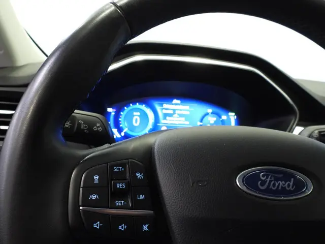 Ford Kuga 2.5 PHEV Plug-In Titanium 2021 Hybride Benzine 17