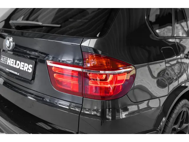 BMW X5 4.4i M 556 PK Akrapovic Full Option 2012 Benzine 39