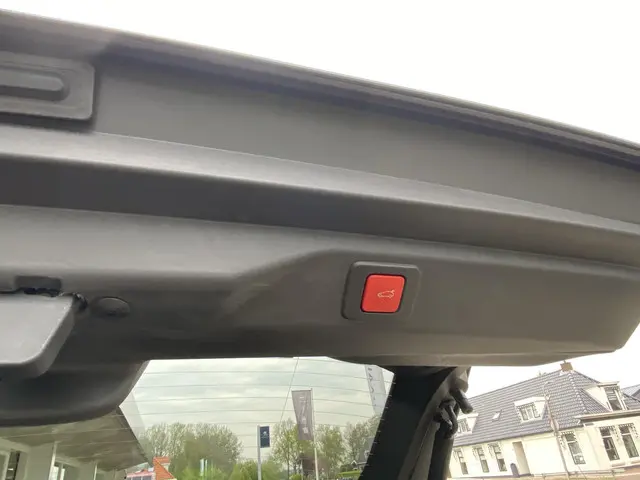 Peugeot 3008 1.2 Hybrid 145 GT 2025 Hybride Benzine 10