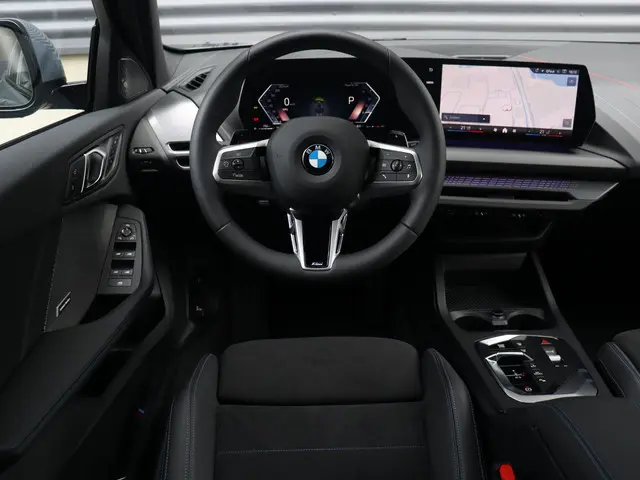 BMW 1 Serie 120 2025 Benzine 9