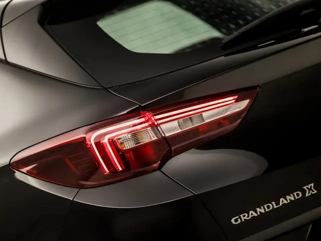 Opel Grandland X 1.2 Turbo Sport 2021 Benzine 27