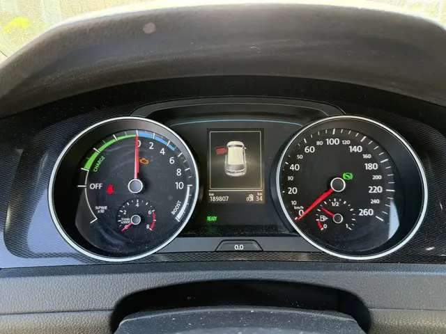Volkswagen Golf 1.4 TSI GTE 2015 Hybride Benzine 12