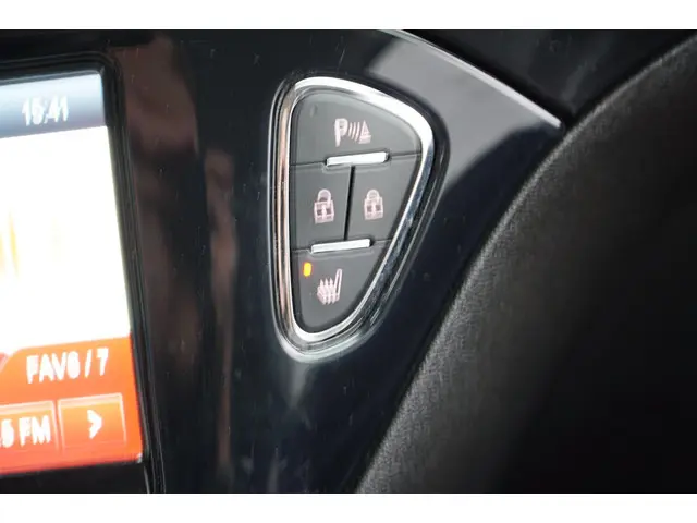 Opel Corsa 1.6 Turbo OPC MAXTON DESIGN 2015 Benzine 22