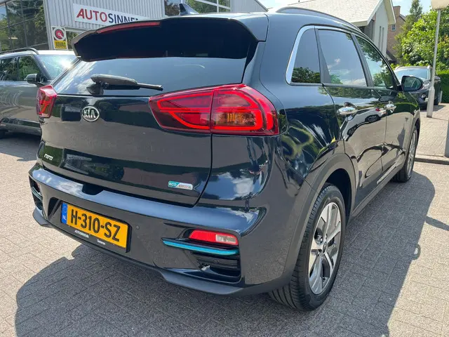 Kia e-Niro ExecutiveLine 64 kWh 3- Fase 2020 Elektrisch 4