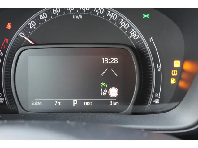 Toyota Aygo X 1.0 VVT-i S-CVT Pulse Automaat 2024 Benzine 27