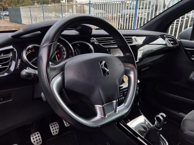 Citroën DS3 1.2 PureT. incl. Nieuwe apk!! 2015 Benzine 16