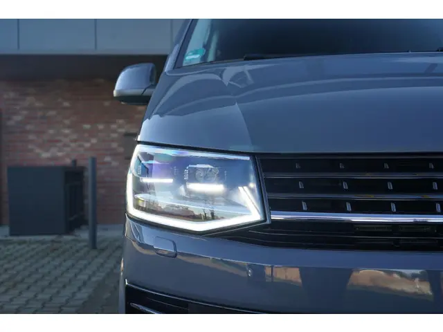 Volkswagen Transporter 2.0 TDI 2018 Diesel 14