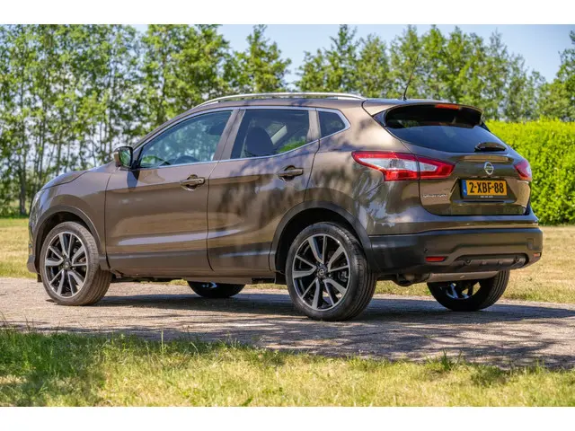 Nissan QASHQAI 1.2 Tekna 38.600 km + NAP 2014 Benzine 5