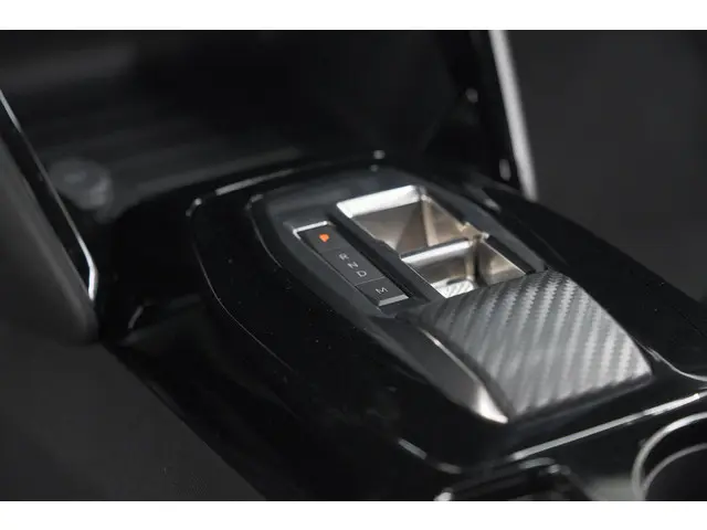 Peugeot 2008 PureTech 130 EAT8 Allure 2023 Benzine 46