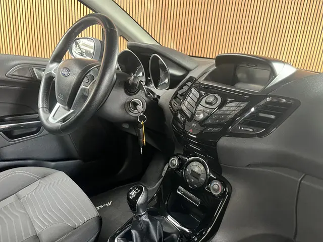 Ford Fiesta 1.0 EcoBoost Titanium 2013 Benzine 10