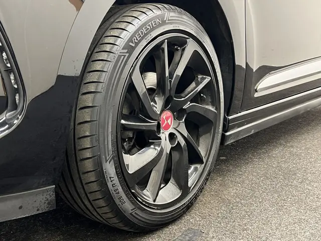 DS DS 3 1.2 PureTech Performance Line 2018 Benzine 31