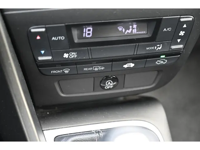 Honda Civic 1.8 GT 2012 Benzine 29