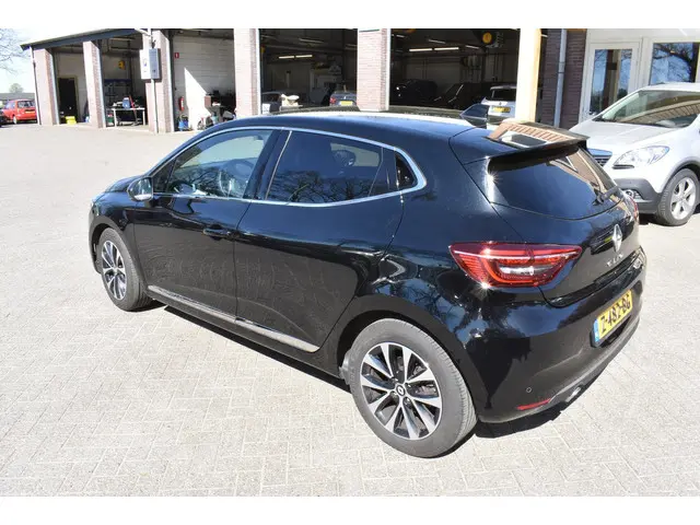 Renault Clio 1.0 TCe 90 Techno 2023 Benzine 33